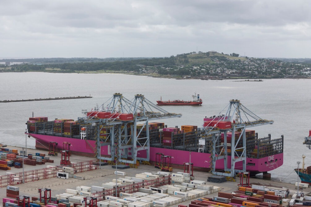 Continúa sin solución el conflicto laboral en la terminal del puerto de Montevideo Continúa sin solución el conflicto laboral en la terminal del puerto de Montevideo