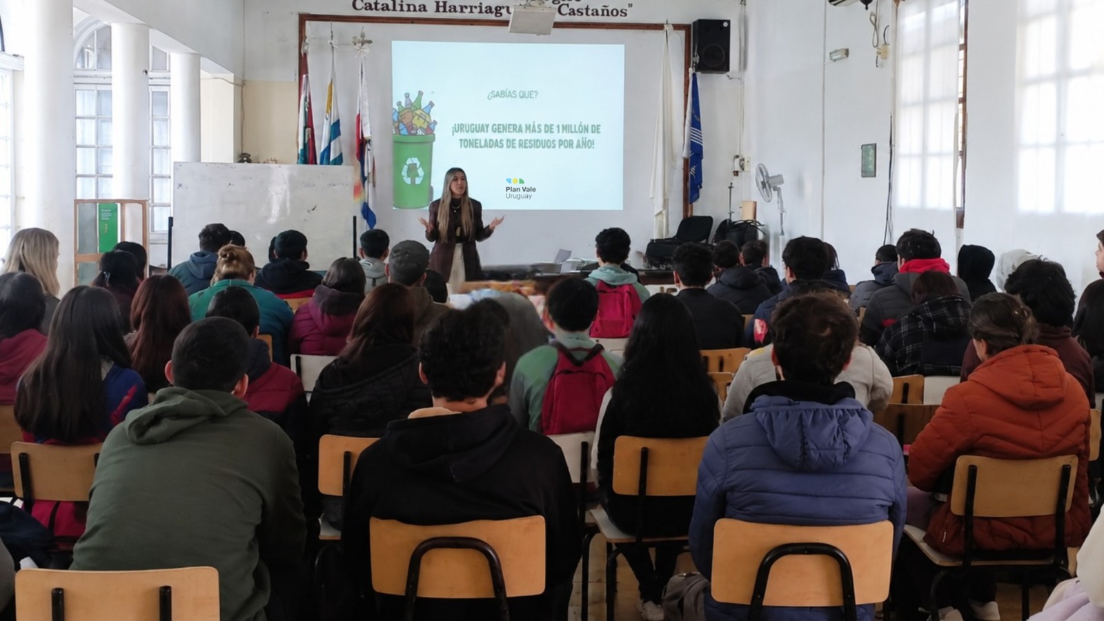 Plan Vale comienza su camino de sensibilización en Salto durante el Mes del Ambiente Plan Vale comienza su camino de sensibilización en Salto durante el Mes del Ambiente