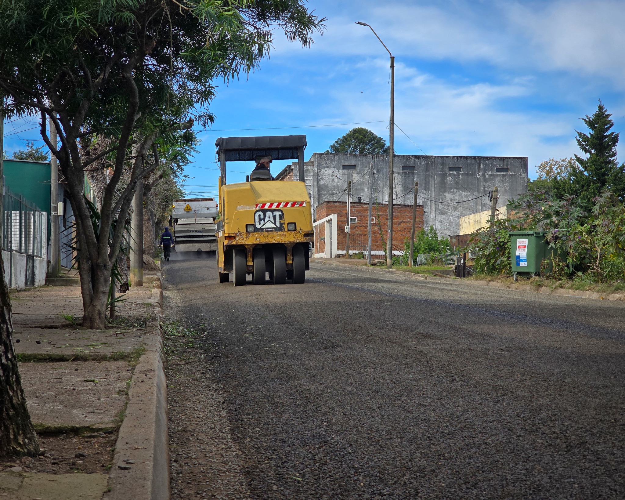 Continúa la recuperación de calles en zona céntrica de Salto Continúa la recuperación de calles en zona céntrica de Salto