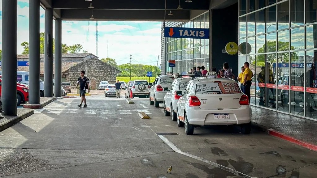 Intendencia recuerda a usuarios de taxis exigir la planilla tarifaria oficial antes de abonar Intendencia recuerda a usuarios de taxis exigir la planilla tarifaria oficial antes de abonar