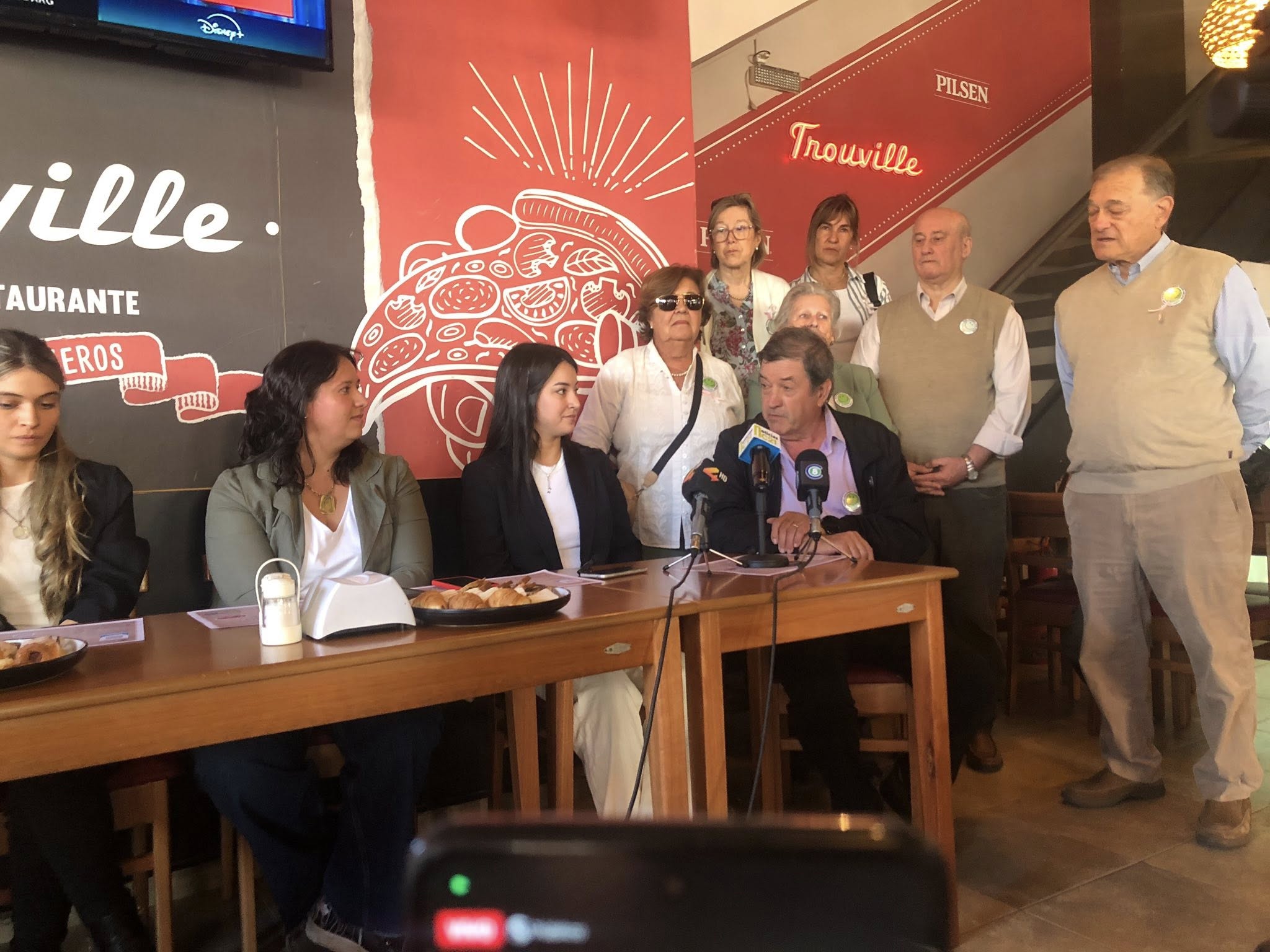 Centro Comercial e Industrial de Salto: Presentó «Café Amigo» del 16 de Octubre Centro Comercial e Industrial de Salto: Presentó «Café Amigo» del 16 de Octubre