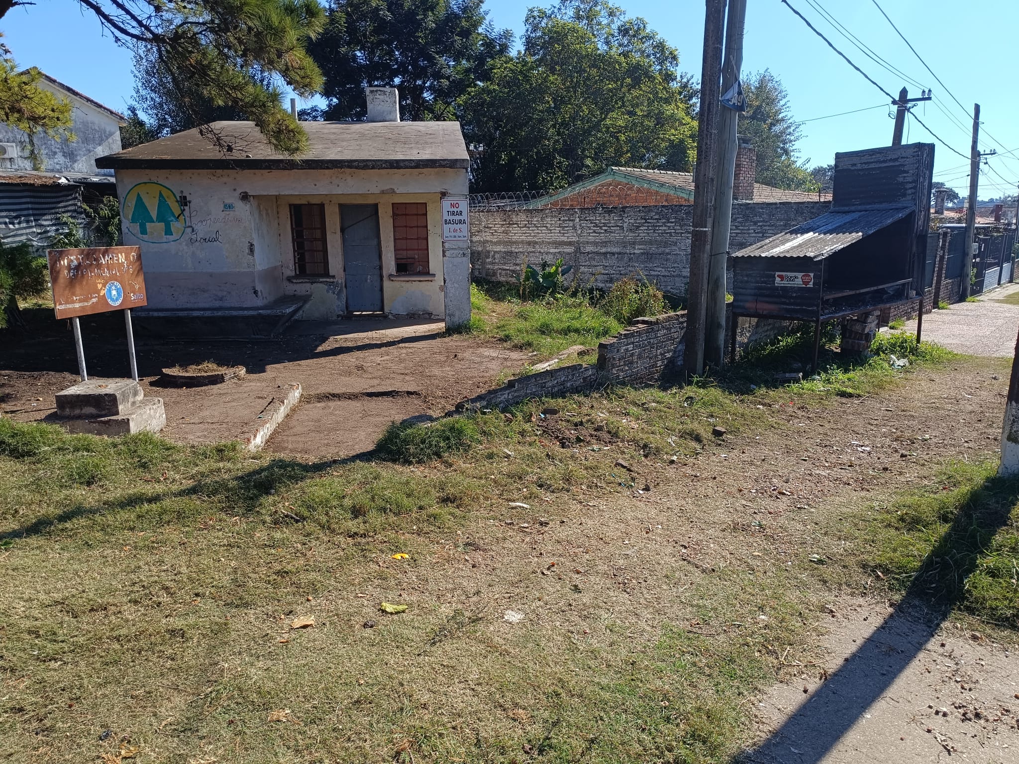 Comisión Vecinal de barrio Salto Nuevo Noreste y Gobierno de Salto recuperan predio abandonado Comisión Vecinal de barrio Salto Nuevo Noreste y Gobierno de Salto recuperan predio abandonado