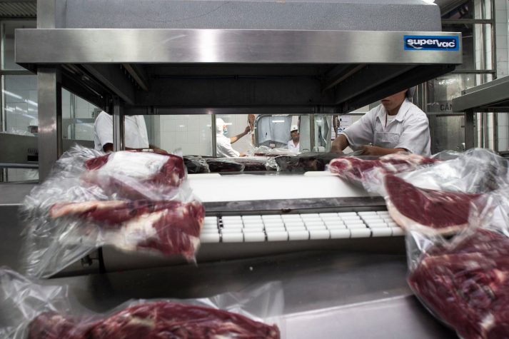 Exportaciones uruguayas aumentan 9 % en enero con la carne bovina como principal producto Exportaciones uruguayas aumentan 9 % en enero con la carne bovina como principal producto