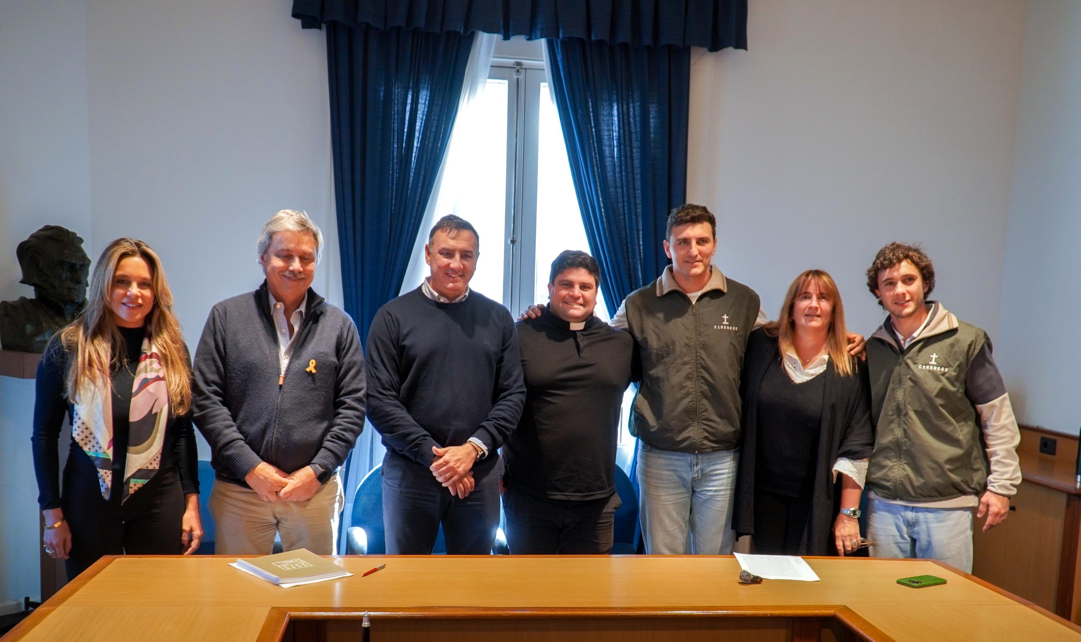 Gobierno de Salto firmó convenio con Asociación Civil Cirineos para impulsar el programa Rancho Cero Gobierno de Salto firmó convenio con Asociación Civil Cirineos para impulsar el programa Rancho Cero