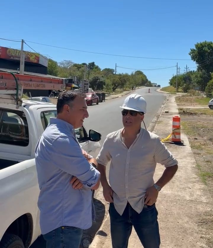 Intendente Carlos Albisu recorrió distintos barrios y zonas de la ciudad Intendente Carlos Albisu recorrió distintos barrios y zonas de la ciudad