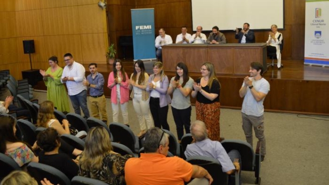 Se entregaron títulos a nuevos egresados de Doctor en Medicina