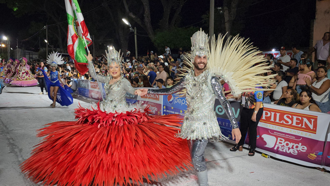 Intendente Lima destacó el éxito de los Desfiles de Escuelas de Samba por la avenida Julio Delgado