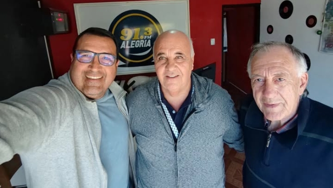La visita a la Radio de Francisco “Pancho” Blardoni hablando sobre diferentes propuestas del equipo el cual integra y que lleva como Candidato a la Intendencia de Salto al Dr Carlos Albisu Coalición Republicana