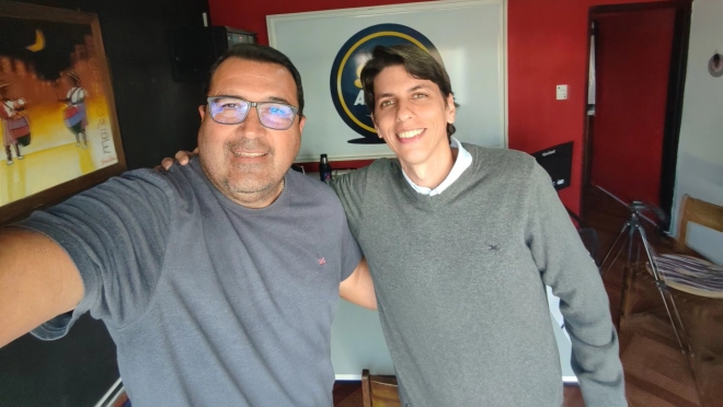 La visita a la Radio del Profesor y Edil del Frente Amplio Gabriel Scabino Lista 9576 y apoyando la Candidatura a la Intendencia de Salto del Maestro Ramón Fonticiella