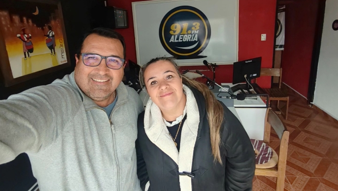 La visita a la Radio de Natalia Pigurina hablando sobre la marcha del sábado a las 18 horas desde Plaza Artigas en defensa de los animales y sus derechos