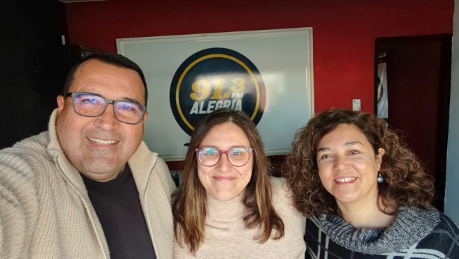 La visita a la Radio en su gira por Salto de la Directora Nacional de Trabajo Mag. en Sociología Marcela Barrios junto a la Lic. en Sociología Andrea Badolati