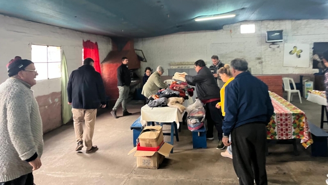 Club de Leones Salto los Azahares junto al Instituto Artigas Washington de Salto organizaron una recolección de alimentos y ropa que llegó a destino este sábado