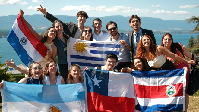 Salteño presente en cumbre del Foro Económico Mundial en Ginebra