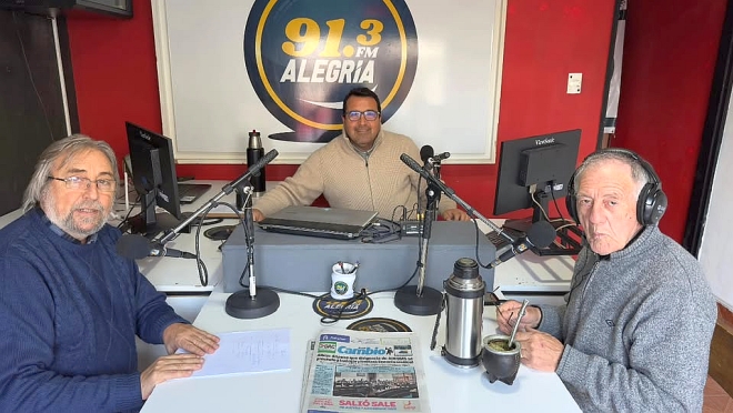 La visita a la Radio del Senador del Partido Socialista Frente Amplio Gustavo González