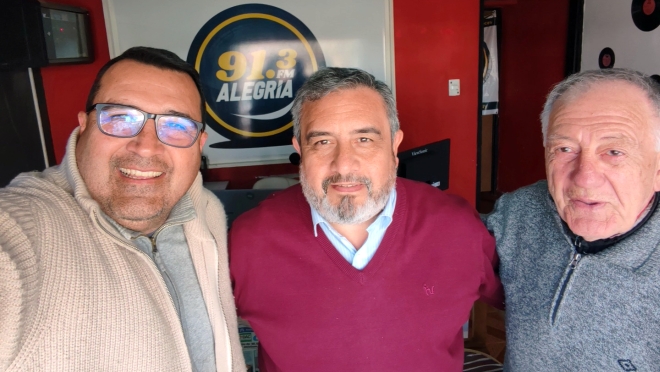 La visita a la Radio del Diputado por el Partido Colorado Dr Horacio De Brum.