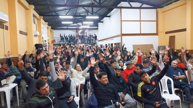 Resoluciones de la  Asamblea General Extraordinaria de carácter urgente de ADEOMS General del día martes 19 de agosto.