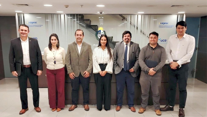 Junta departamental de Salto:   ̃ Manuela Mutti Fornaroli  Juan Pablo Rocca Selgas  ́representaron a la Junta Departamental de Salto