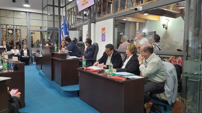 Adeoms : Insuficiente no… Lamentable es la palabra justa para describir las respuestas del Gobierno Departamental en el llamado a sala al Intendente Carlos Albisu.