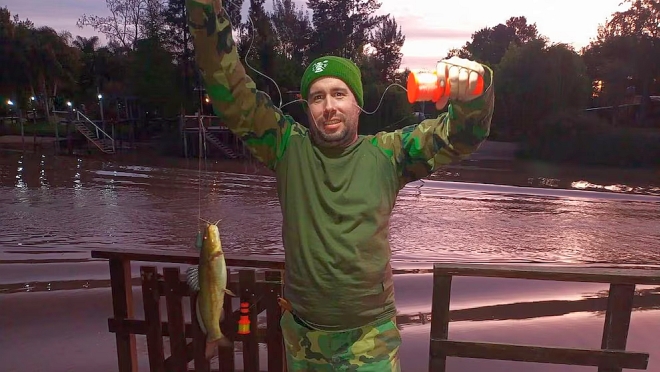 El argentino que tiene todo listo para sobrevivir a una catástrofe: comida para seis meses y un refugio secreto para 150 personas El argentino que tiene todo listo para sobrevivir a una catástrofe: comida para seis meses y un refugio secreto para 150 personas