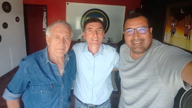 La visita a la Radio del Diputado por el Frente Amplio Dr Álvaro Lima