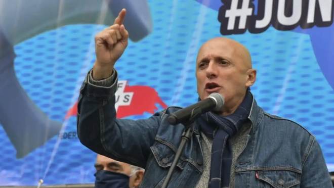 “Vendepatria”: Jorge Bermúdez fue expulsado de la FUS por manejo irregular de fondos y se retiró abucheado