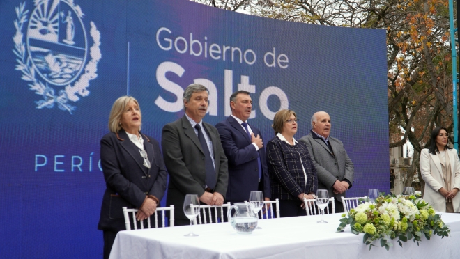 Carlos Albisu asumió como Intendente de Salto: “Hoy comienza el tiempo de gobernar”